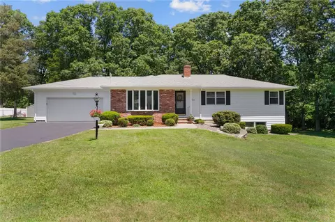 1 Granite St, Warwick, RI 02886