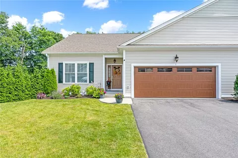 100 Burton St #8, Cranston, RI 02920