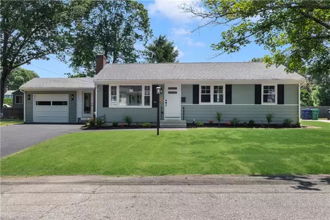 228 Alvin St, Warwick, RI 02886