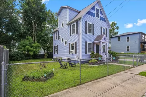 328 Blackstone St, Providence, RI 02907