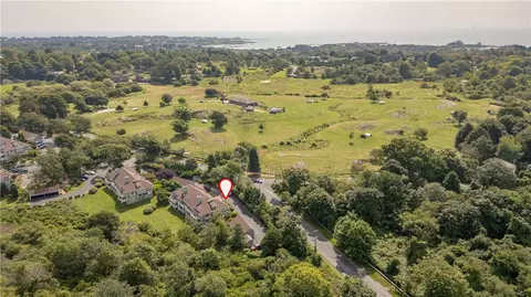 157 Harrison Ave #32, Newport, RI 02840