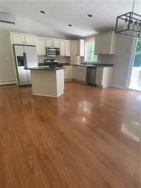 77 Evergreen Rd, Glocester, RI 02814 photo 3