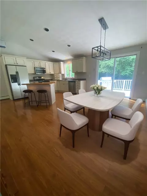 77 Evergreen Rd, Glocester, RI 02814 photo 2