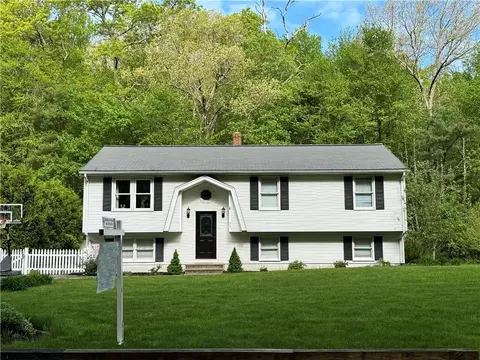 77 Evergreen Rd, Glocester, RI 02814 photo 1