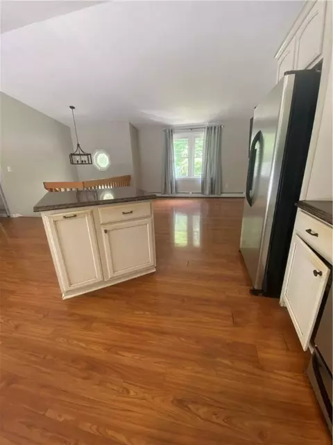 77 Evergreen Rd, Glocester, RI 02814 photo 4