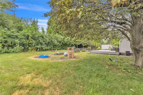 Exterior - 105 Nolbeth Dr, Warwick, RI 02888 photo 4 of 8