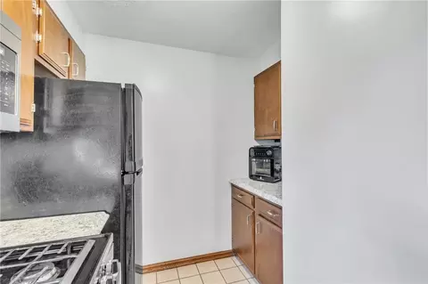 Kitchen - 105 Nolbeth Dr, Warwick, RI 02888 photo 5 of 5