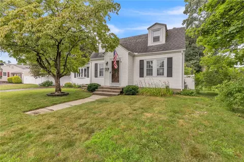105 Nolbeth Dr, Warwick, RI 02888