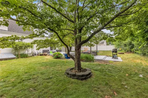 Exterior - 105 Nolbeth Dr, Warwick, RI 02888 photo 6 of 8
