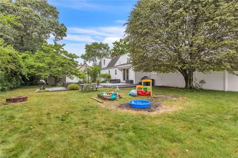 Exterior - 105 Nolbeth Dr, Warwick, RI 02888 photo 5 of 8