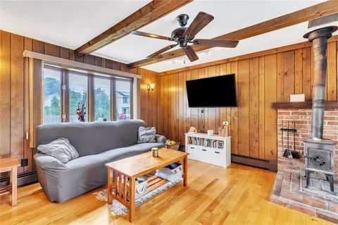 Living - 105 Nolbeth Dr, Warwick, RI 02888 photo 1 of 2