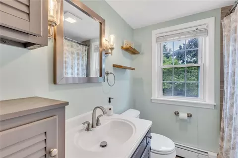 Bath - 105 Nolbeth Dr, Warwick, RI 02888 photo 1 of 3