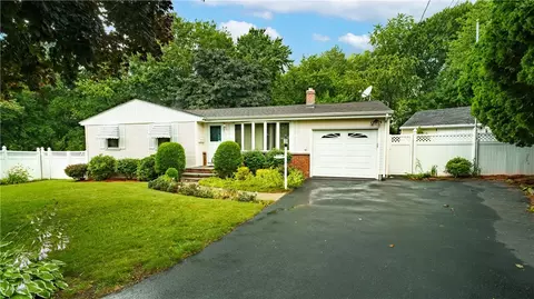 48 Ontario Ave, Cranston, RI 02920