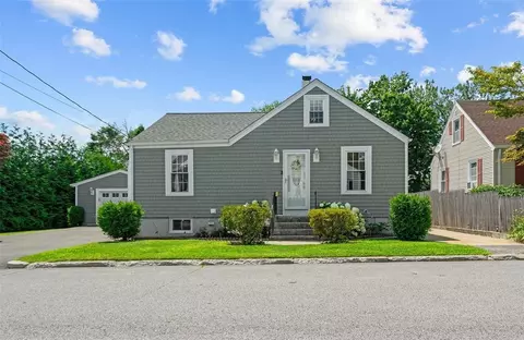 45 Dewey Ave, Pawtucket, RI 02861