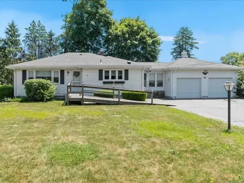 39 N Capalbo Dr, Westerly, RI 02808