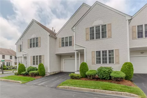 153 Cheshire Dr, Cranston, RI 02921