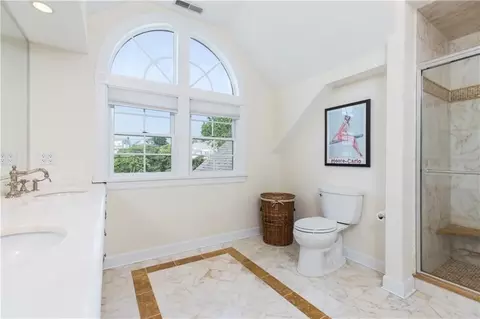 Bath - 12 Knowles Ave, Westerly, RI 02891 photo 2 of 4