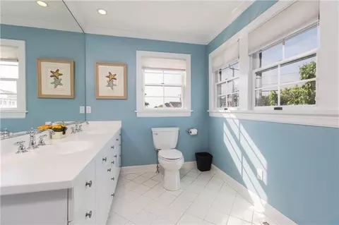 Bath - 12 Knowles Ave, Westerly, RI 02891 photo 4 of 4