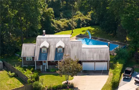 14 Joelle Ct, Warwick, RI 02889
