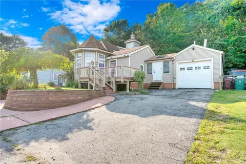 Exterior - 169 Roberta Ave, Woonsocket, RI 02895 photo 1 of 5