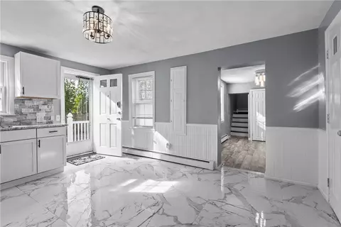 Entry Way - 786 Sandy Ln, Warwick, RI 02889 photo 1 of 3