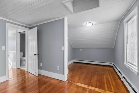 Bedroom - 786 Sandy Ln, Warwick, RI 02889 photo 7 of 11