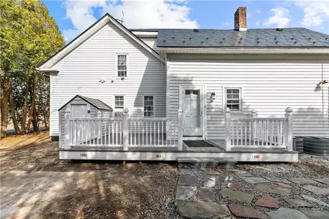 Exterior - 786 Sandy Ln, Warwick, RI 02889 photo 5 of 9