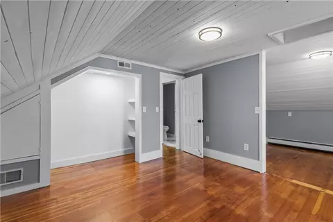 Bedroom - 786 Sandy Ln, Warwick, RI 02889 photo 5 of 11