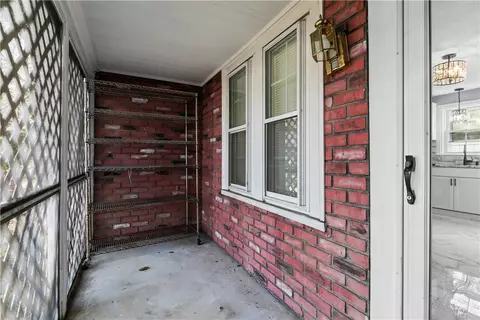 Exterior - 786 Sandy Ln, Warwick, RI 02889 photo 9 of 9