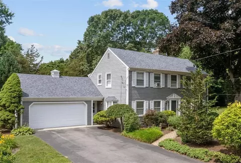 12 Candleberry Rd, Barrington, RI 02806