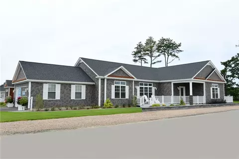 20 Caddys Cor #E28, South Kingstown, RI 02879