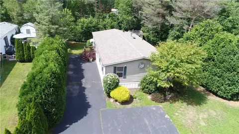 14 Kelly Ln, Coventry, RI 02816
