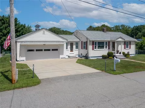 9 Arthur Ave, North Providence, RI 02904