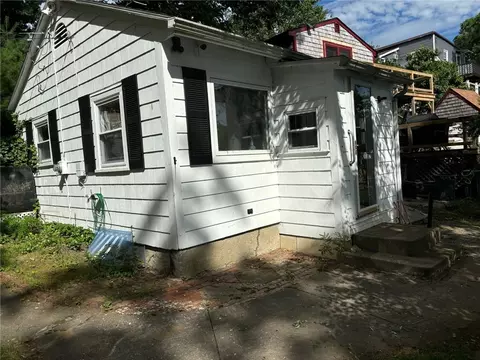 26 Coolridge Ave, Greenville, RI 02828
