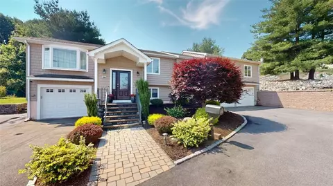 204 Elena St, Cranston, RI 02920