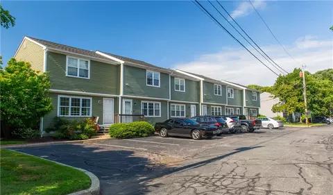 5804 Post Rd #4, East Greenwich, RI 02818
