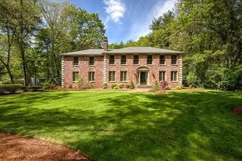 12 Pheasanthill Rd, Norfolk, MA 02056