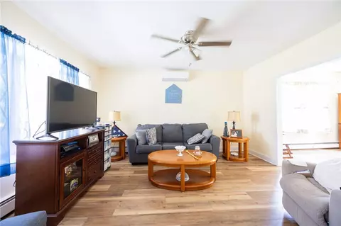 194 Ward St, Woonsocket, RI 02895 photo 10