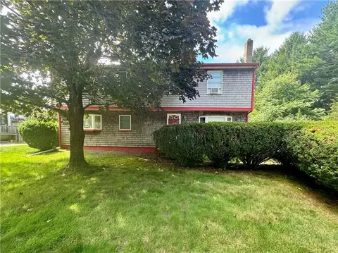 28 Carl Dr, Tiverton, RI 02878