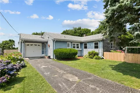 7 Arbor Ter, Tiverton, RI 02878