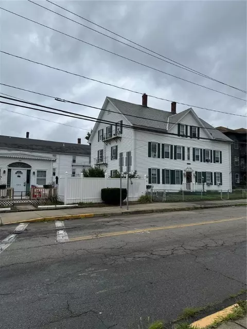 388 Rathbun St, Woonsocket, RI 02895 photo 1