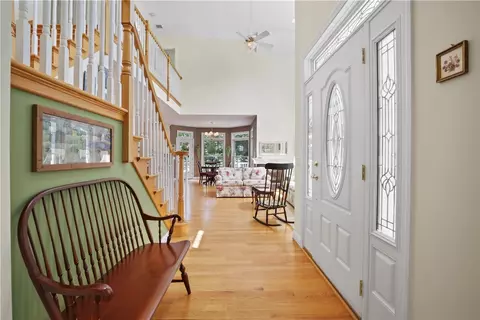 Entry Way - 26 Moonlight Dr, Westerly, RI 02891 photo 3 of 7