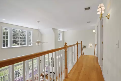 Entry Way - 26 Moonlight Dr, Westerly, RI 02891 photo 5 of 7