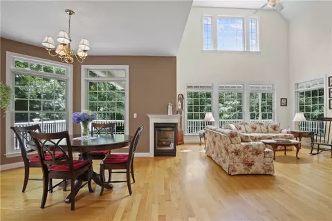 Living - 26 Moonlight Dr, Westerly, RI 02891 photo 2 of 4