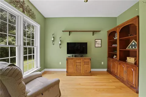 Living - 26 Moonlight Dr, Westerly, RI 02891 photo 4 of 4
