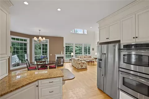 Kitchen - 26 Moonlight Dr, Westerly, RI 02891 photo 3 of 5