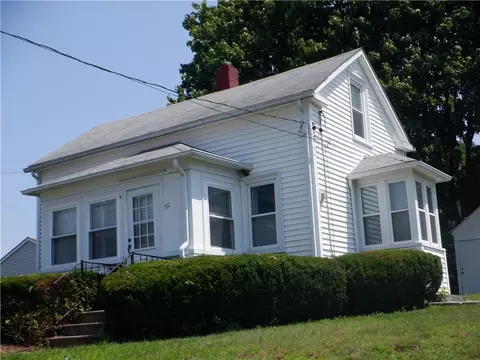 56 Boxwood Ave, Cranston, RI 02910