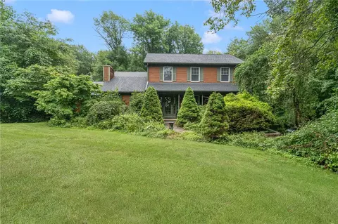 186 Darby Rd, Scituate, RI 02857