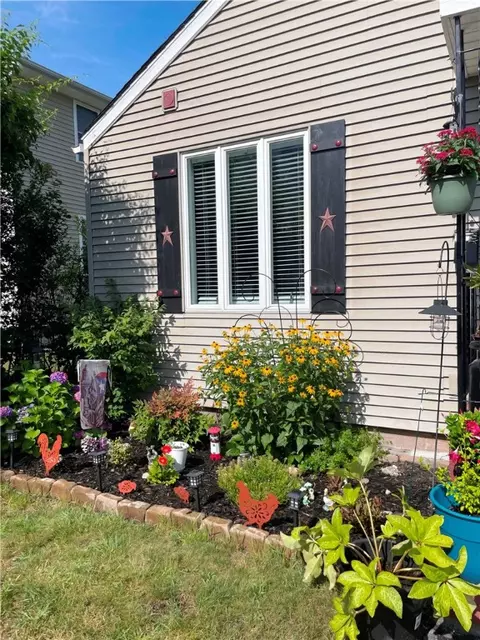 Exterior - 27 Napoleon St, Woonsocket, RI 02895 photo 15 of 17