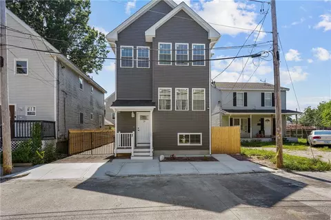 24 Saint James St, Providence, RI 02907